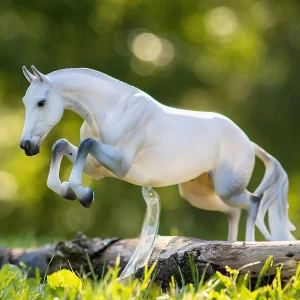 Oriental Trading Character Toys*Breyer Traditional 1:9 Scale Model Horse Get Rowdy