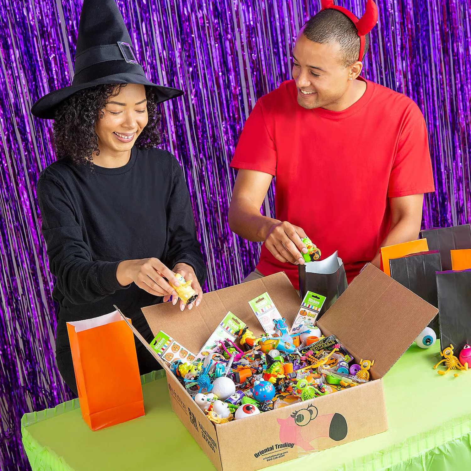 bulk__pc_halloween_novelt_2-2.webp Bulk 500 Pc. Halloween Novelty Toy Assortment<Oriental Trading Shop
