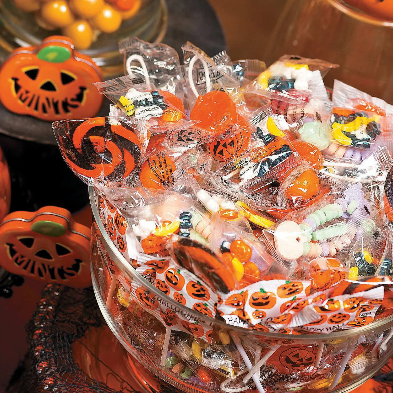 bulk__pc_jackolantern_hal_2-1.webp Bulk 200 Pc. Jack-O'-Lantern Halloween Candy Assortment<Oriental Trading Cheap