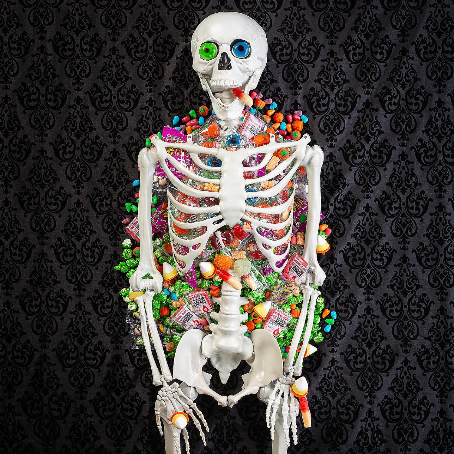 bulk__pc_ultimate_hallowe_0.webp Bulk 633 Pc. Ultimate Halloween Candy Buffet<Oriental Trading Best