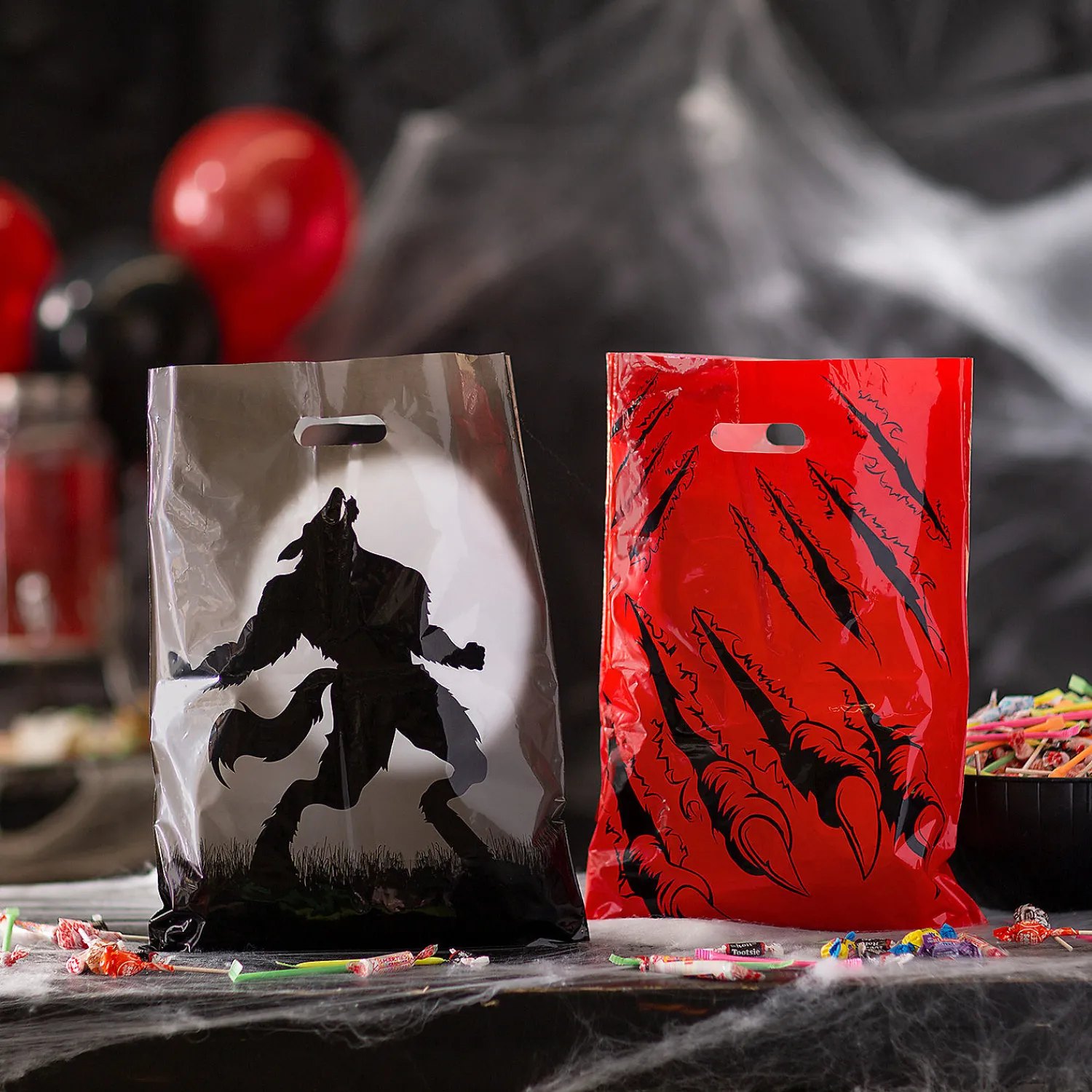 bulk__pc_werewolf_slash_t_1.webp Bulk 50 Pc. Werewolf Slash Trick-Or-Treat Goody Bags<Oriental Trading Cheap