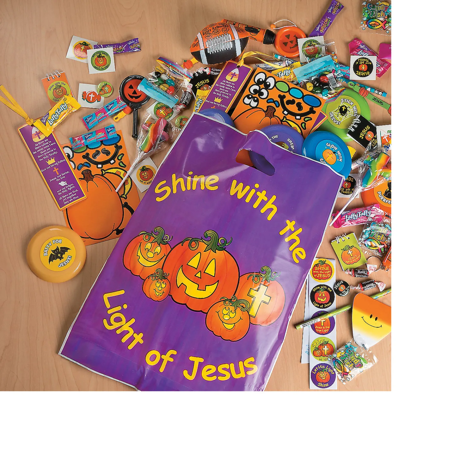 christian_pumpkin_flashli_1.webp Christian Pumpkin Flashlight Keychains - 12 Pc.<Oriental Trading Discount