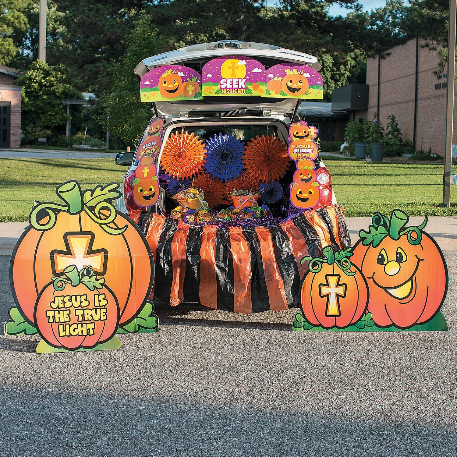 christian_pumpkin_trunkor_1.webp Christian Pumpkin Trunk-Or-Treat Decorating Basic Kit - 7 Pc.<Oriental Trading Store