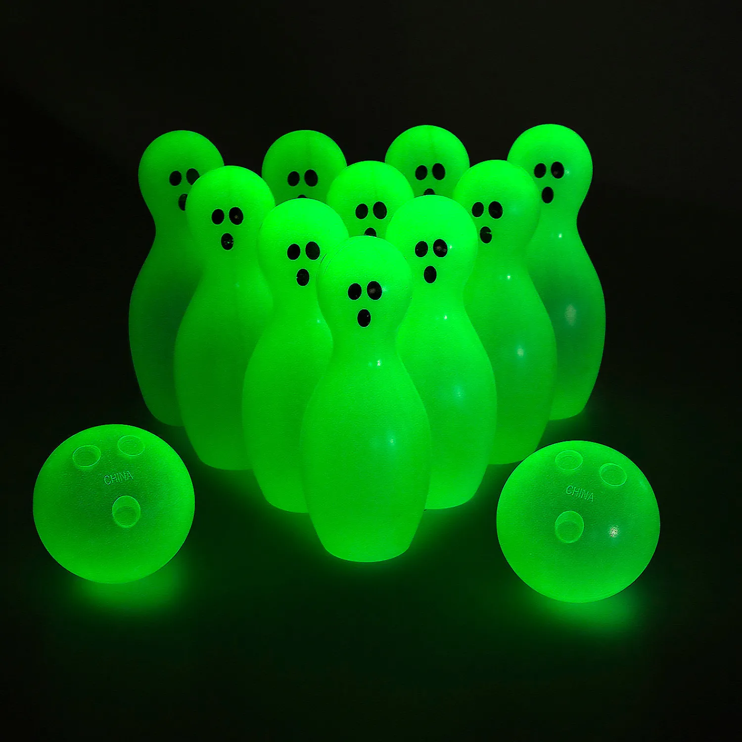 glowinthedark_halloween_g_0.webp Glow-In-The-Dark Halloween Ghost Bowling Kit<Oriental Trading Hot