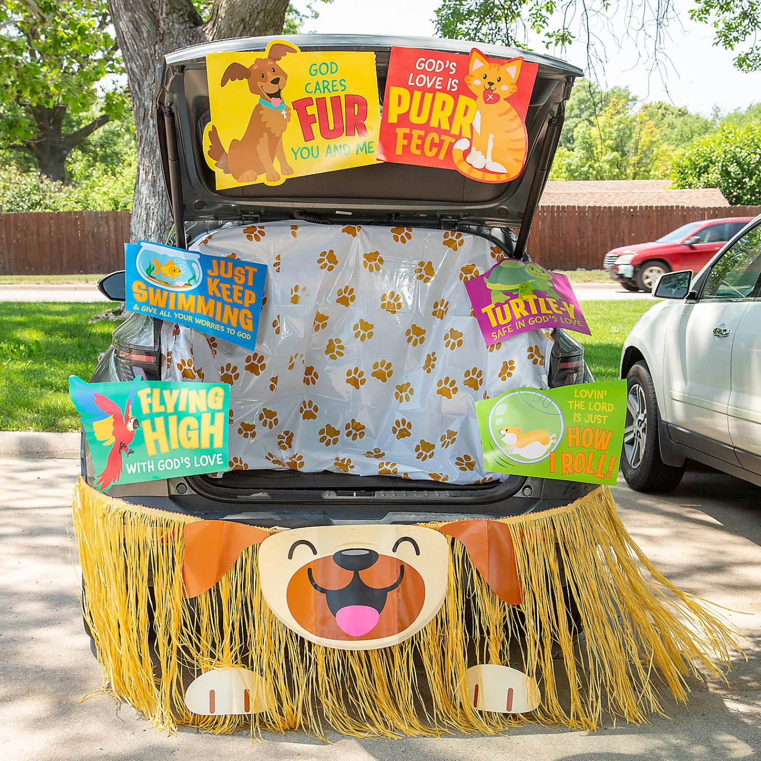 god_cares_fur_you_trunkor_0.webp God Cares Fur You Trunk-Or-Treat Decorating Kit - 8 Pc.<Oriental Trading Outlet