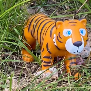 Oriental Trading Character Toys*Haba Little Friends Tiger