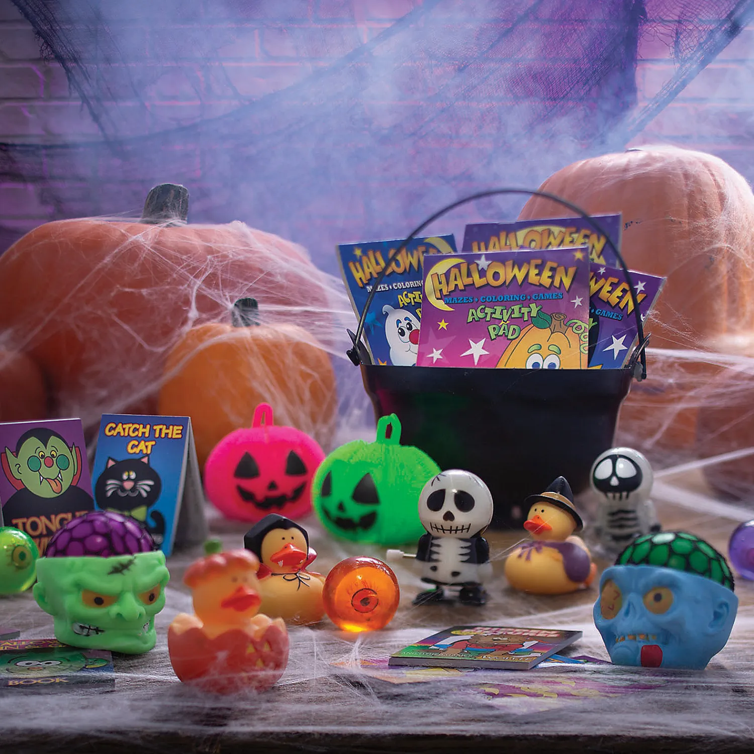 halloween_activity_pads___1.webp Halloween Activity Pads - 12 Pc.<Oriental Trading Clearance