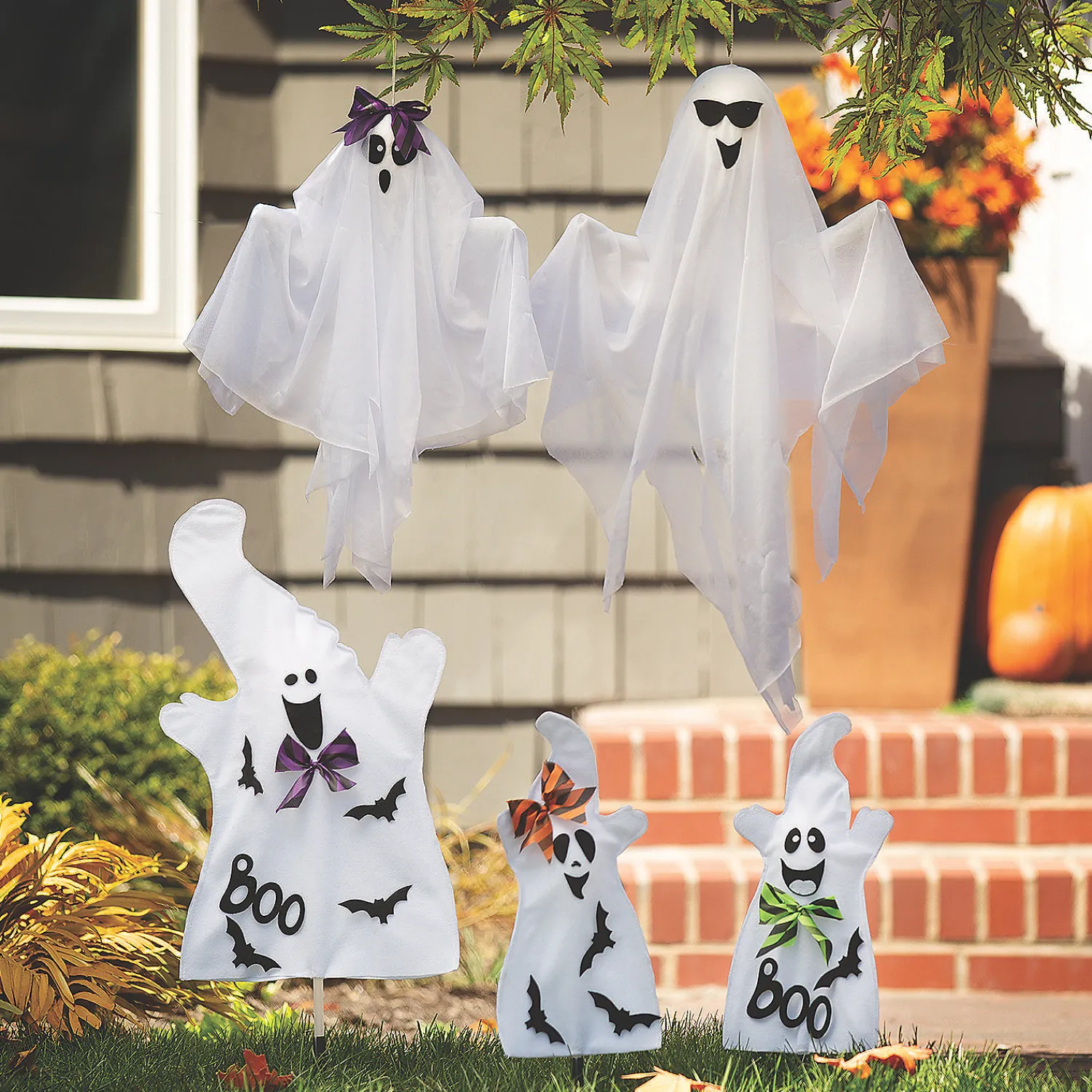 halloween_ghost_family_ya_0.webp Halloween Ghost Family Yard Decorations<Oriental Trading Shop