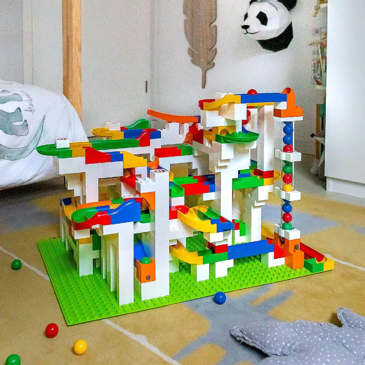 hubelino_mega_building_bo_1.webp Oriental Trading Play Sets*Hubelino Mega Building Box - 585 Pieces (Made In Germany)