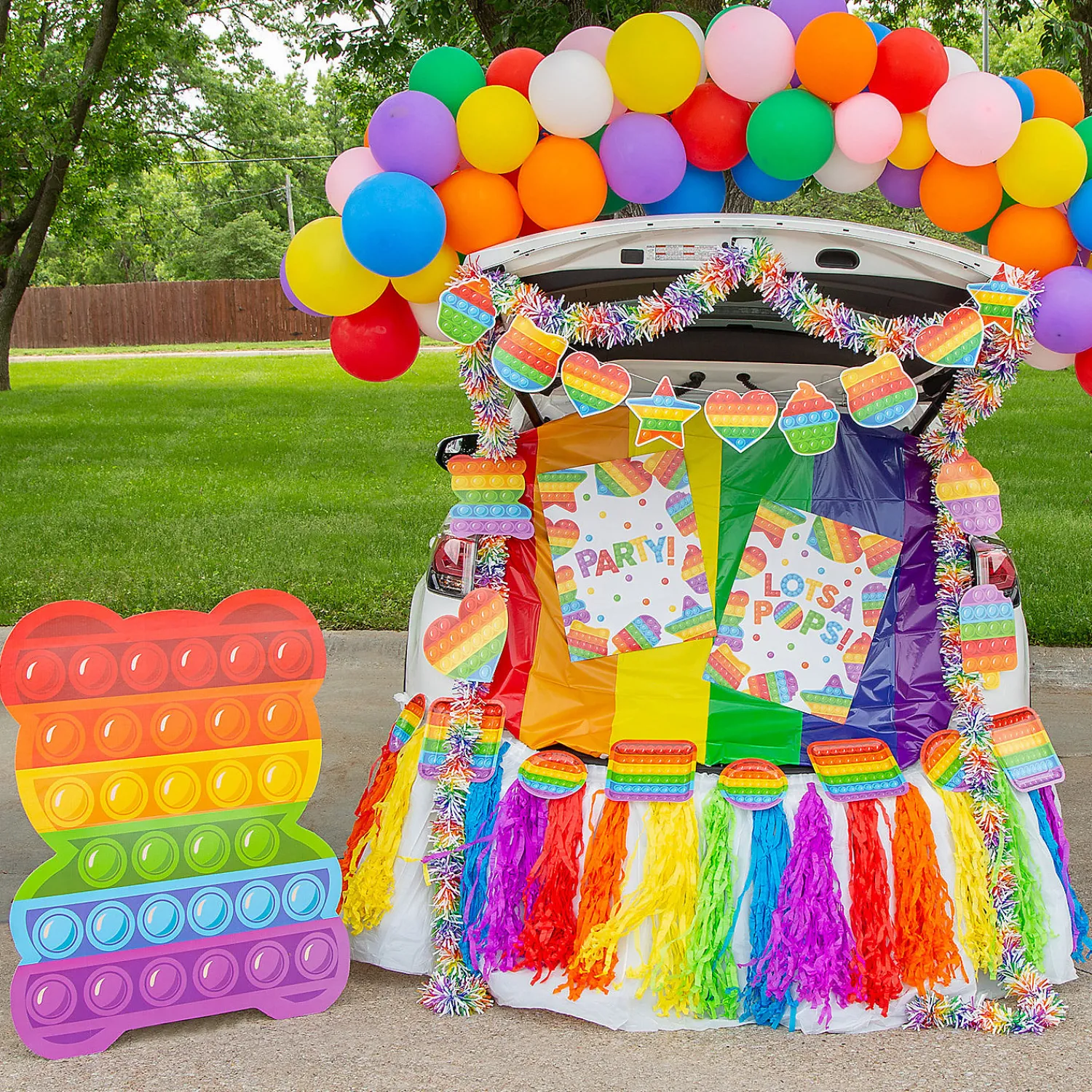 lotsa_pops_trunkortreat_k_0.webp Lotsa Pops Trunk-Or-Treat Kit - 179 Pc.<Oriental Trading Fashion