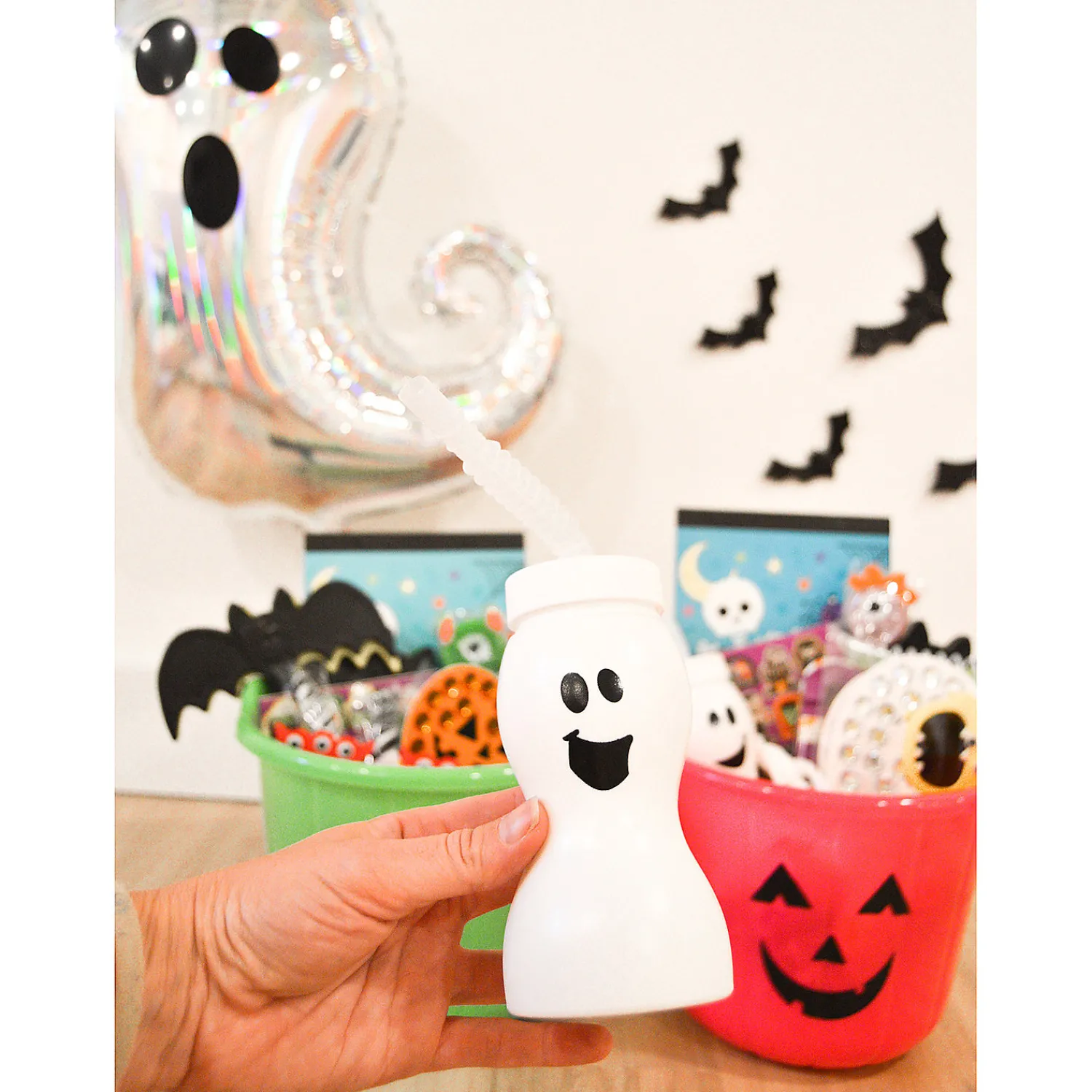 molded_ghost_bpafree_plas_2.webp Molded Ghost Bpa-Free Plastic Cups With Lids & Straws - 12 Ct.<Oriental Trading Discount