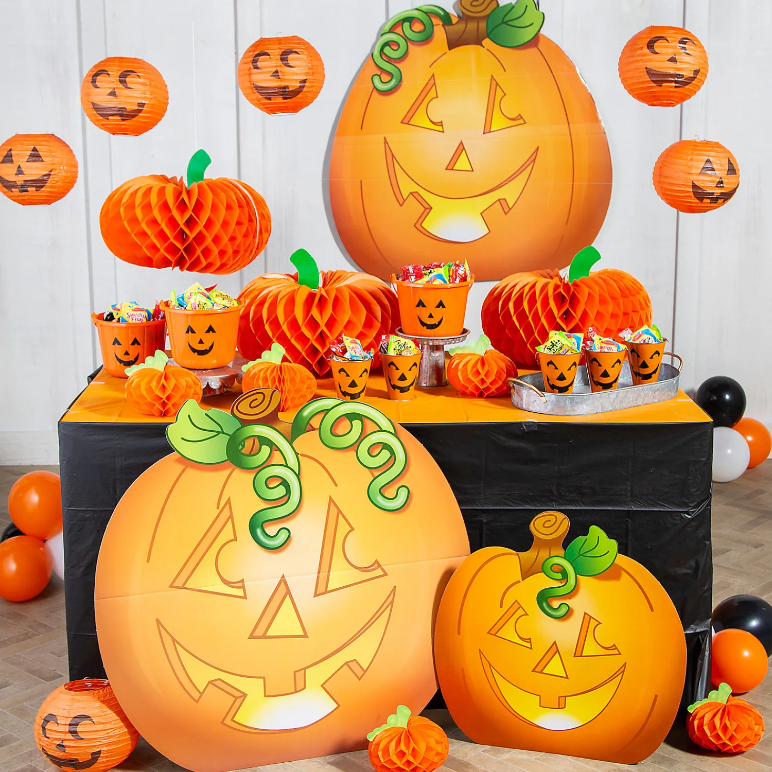 pumpkin_spice_orange_plas_1.webp Pumpkin Spice Orange Plastic Tablecloth<Oriental Trading Best