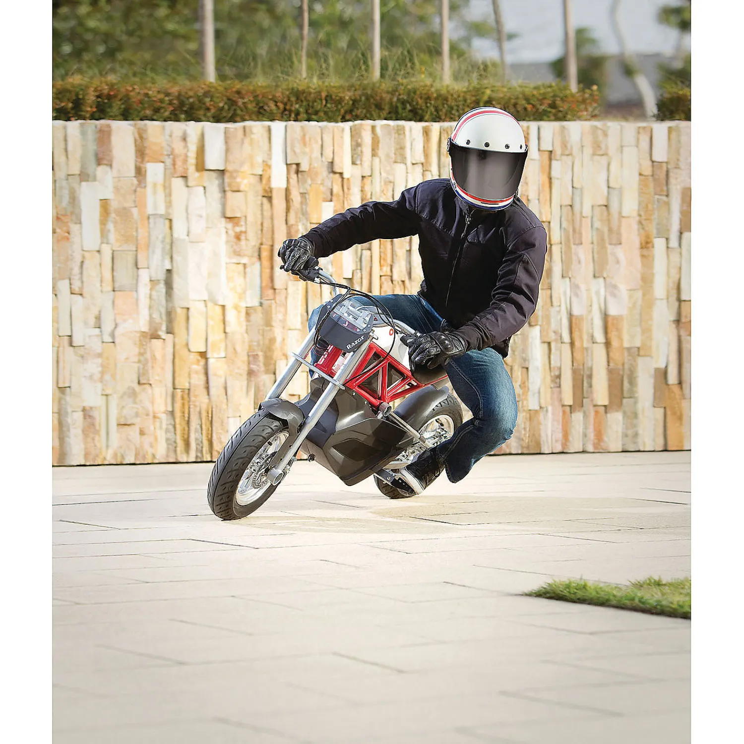 razor_rsf_v_electric_spor_4.webp Razor Rsf650 36V Electric Sport Motor Bike Red/ Black- For Ages 16 And Up<Oriental Trading Discount
