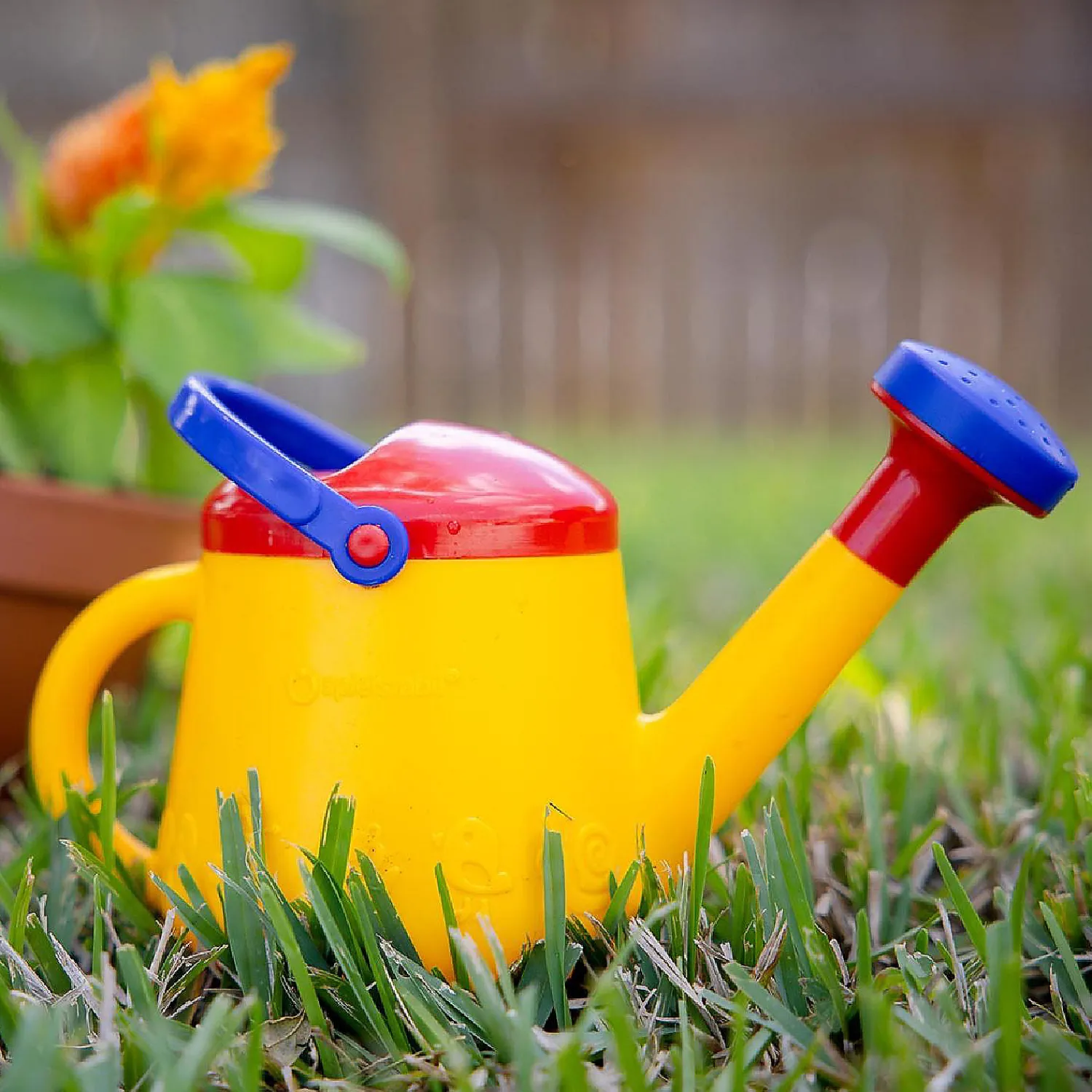 spielstabil_classic_yello_1.webp Oriental Trading Pretend Play*Spielstabil Classic Yellow Children's Watering Can - For Ages 18 Months And Up - Holds 1 Liter (Made In Germany)