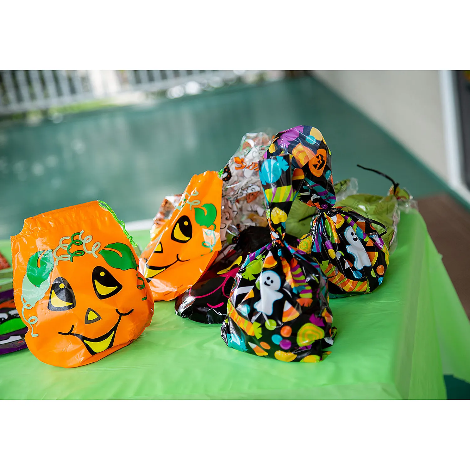 x___halloween_ghost_cell_3.webp 5" X 11 1/2" Halloween Ghost Cellophane Treat Bags - 12 Pc.<Oriental Trading Online