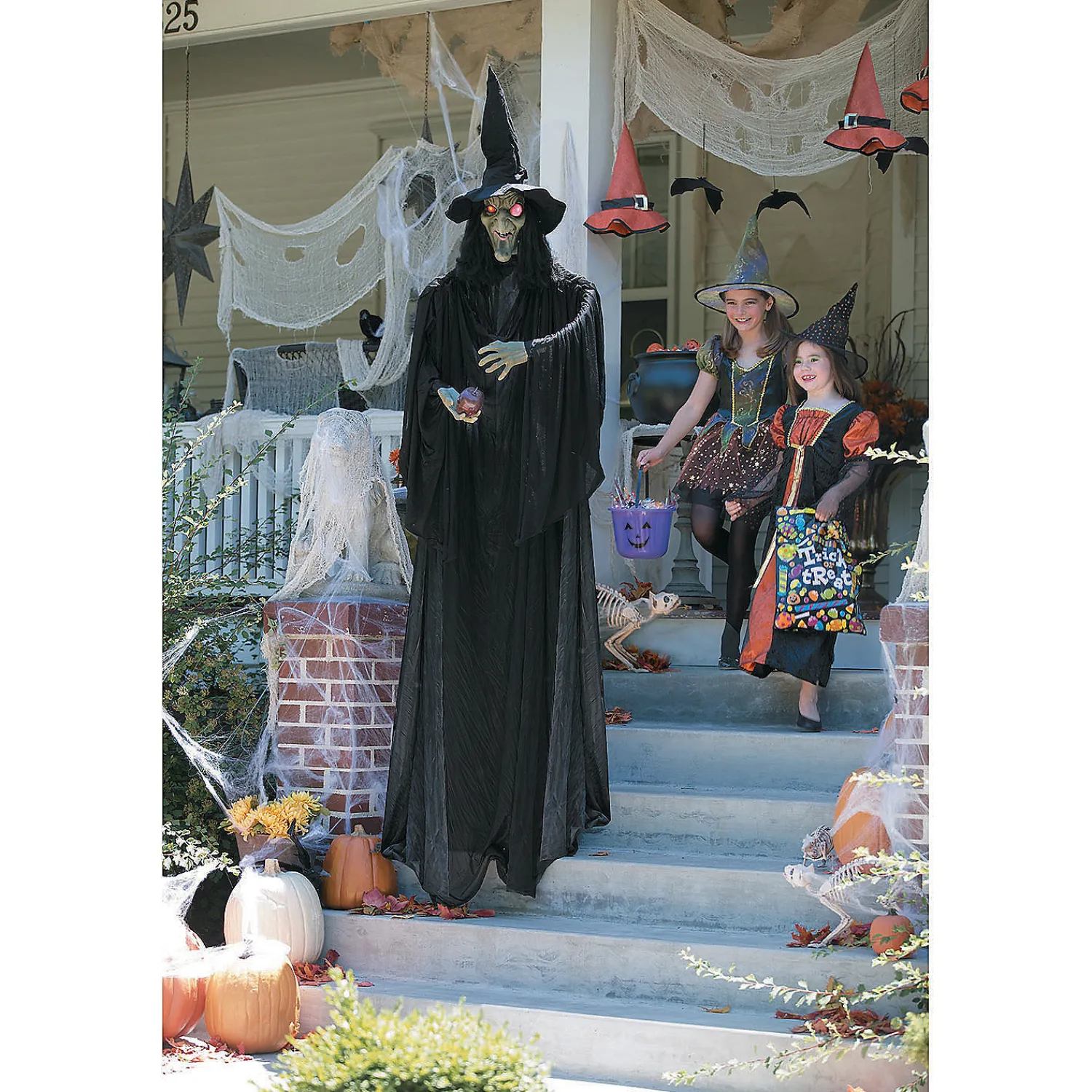 x__bulk__pc_large_sweet_3-1.webp 12 1/2" X 17" Bulk 50 Pc. Large Sweet Halloween Trick-Or-Treat Plastic Goody Bags<Oriental Trading New